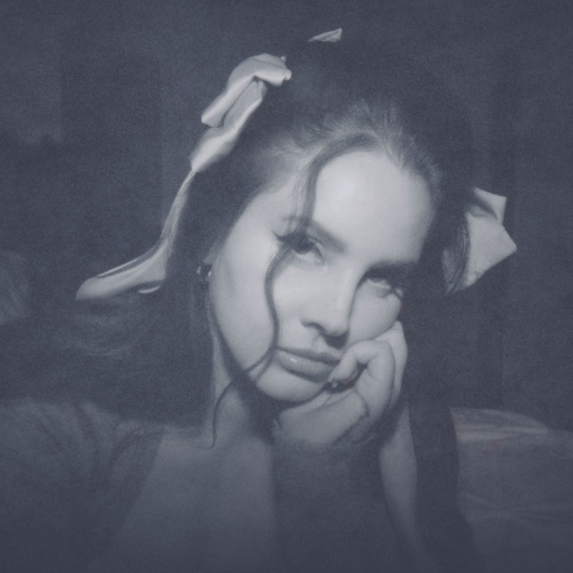 LANA DEL REY HAS ANNOUNCED A NEW ALBUM