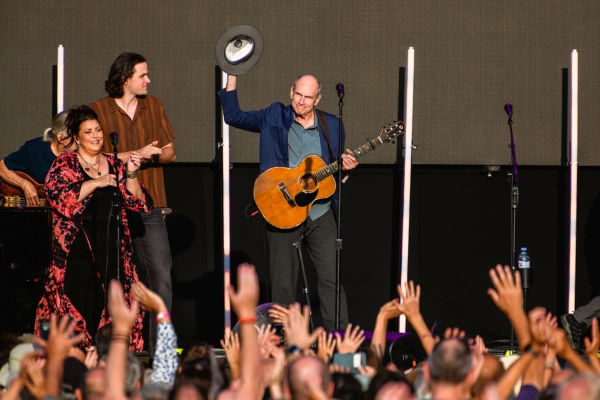 James Taylor - Piece Hall Halifax - 16th July 2026